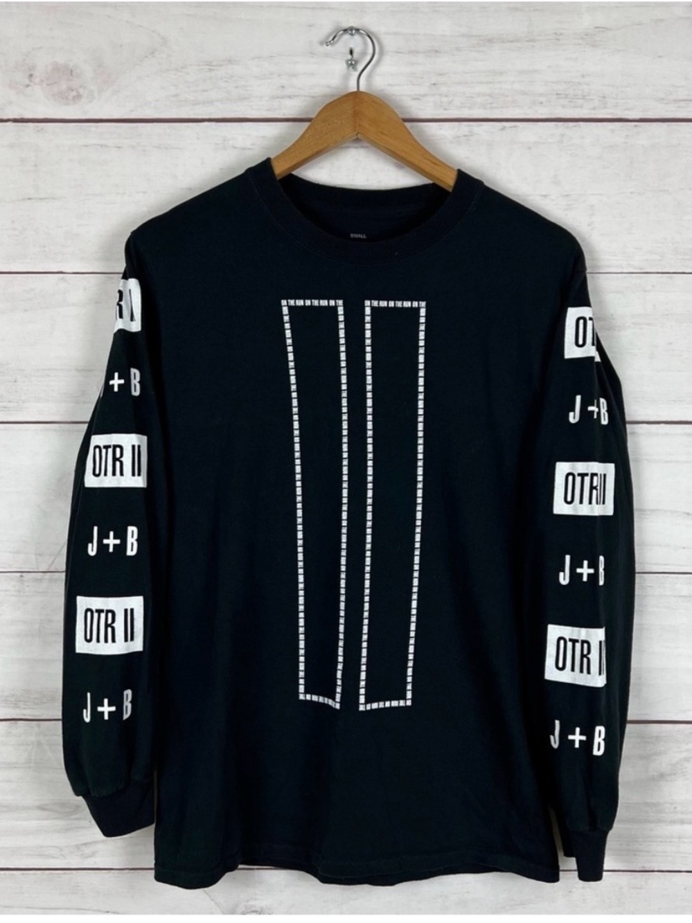 Jay Z x Beyoncé On The Run 2
Long Sleeve Shirt